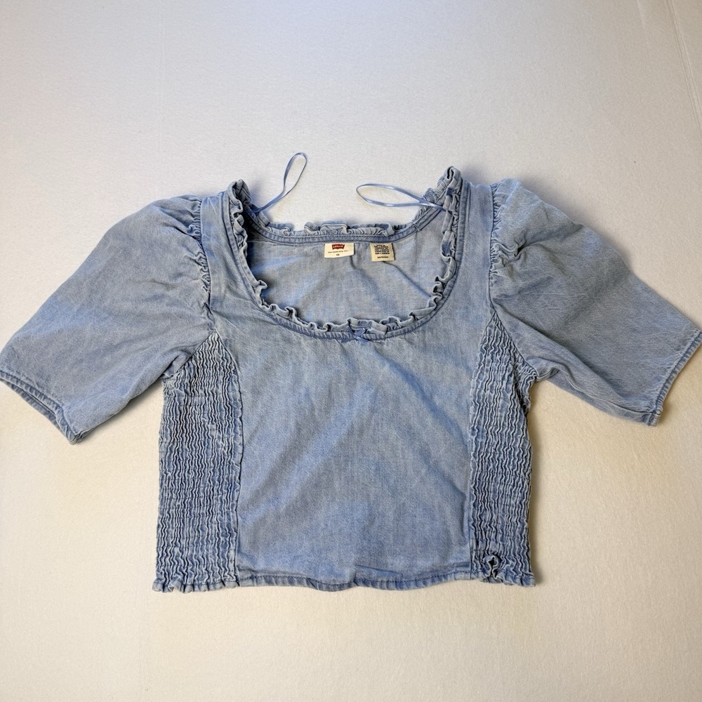 Levi's Louise Puff Sleeve Smocked Cropped Blouse Size XS Denim‎ Blue